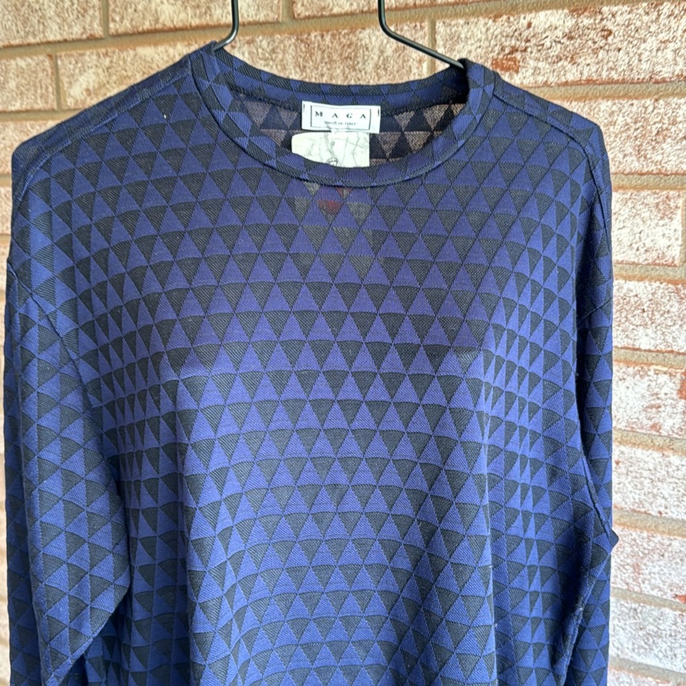 NWT Maga Italy Black Blue Thin Triangle Pattern Sweater M Italy cotton blend